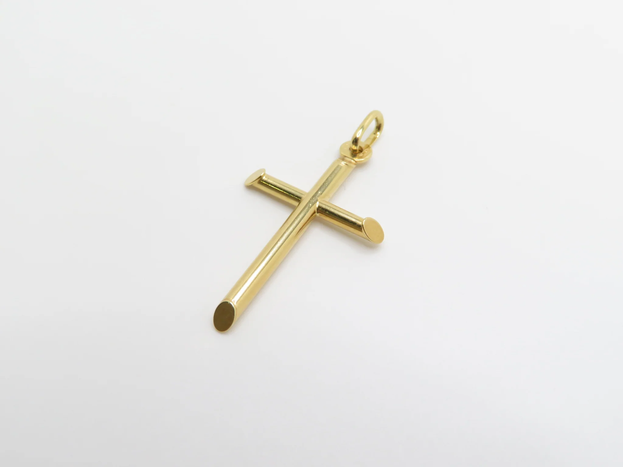 10k Bevelled Cross Pendant - Image 6