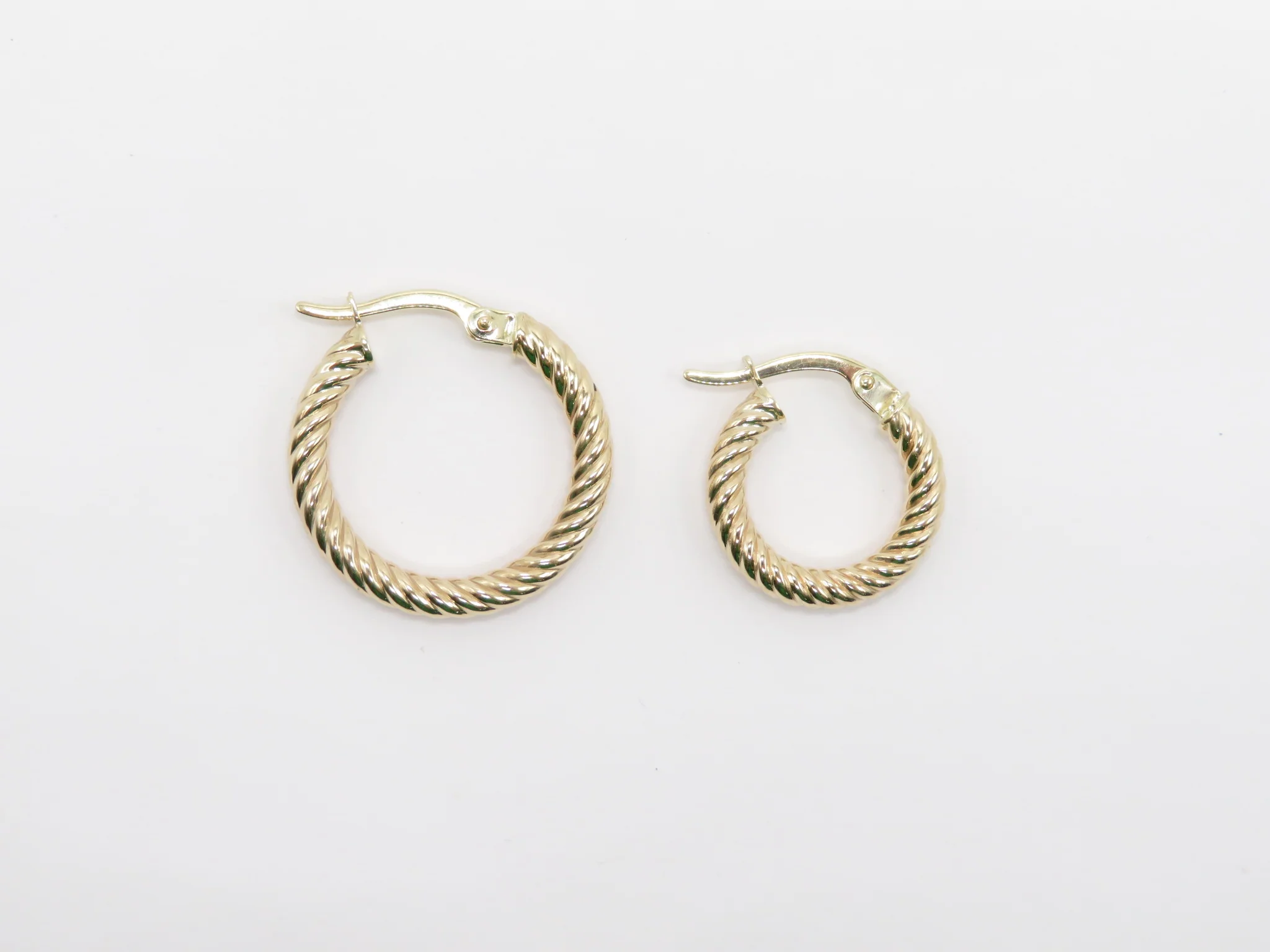10k Yellow Gold Cable Hoops - Image 3