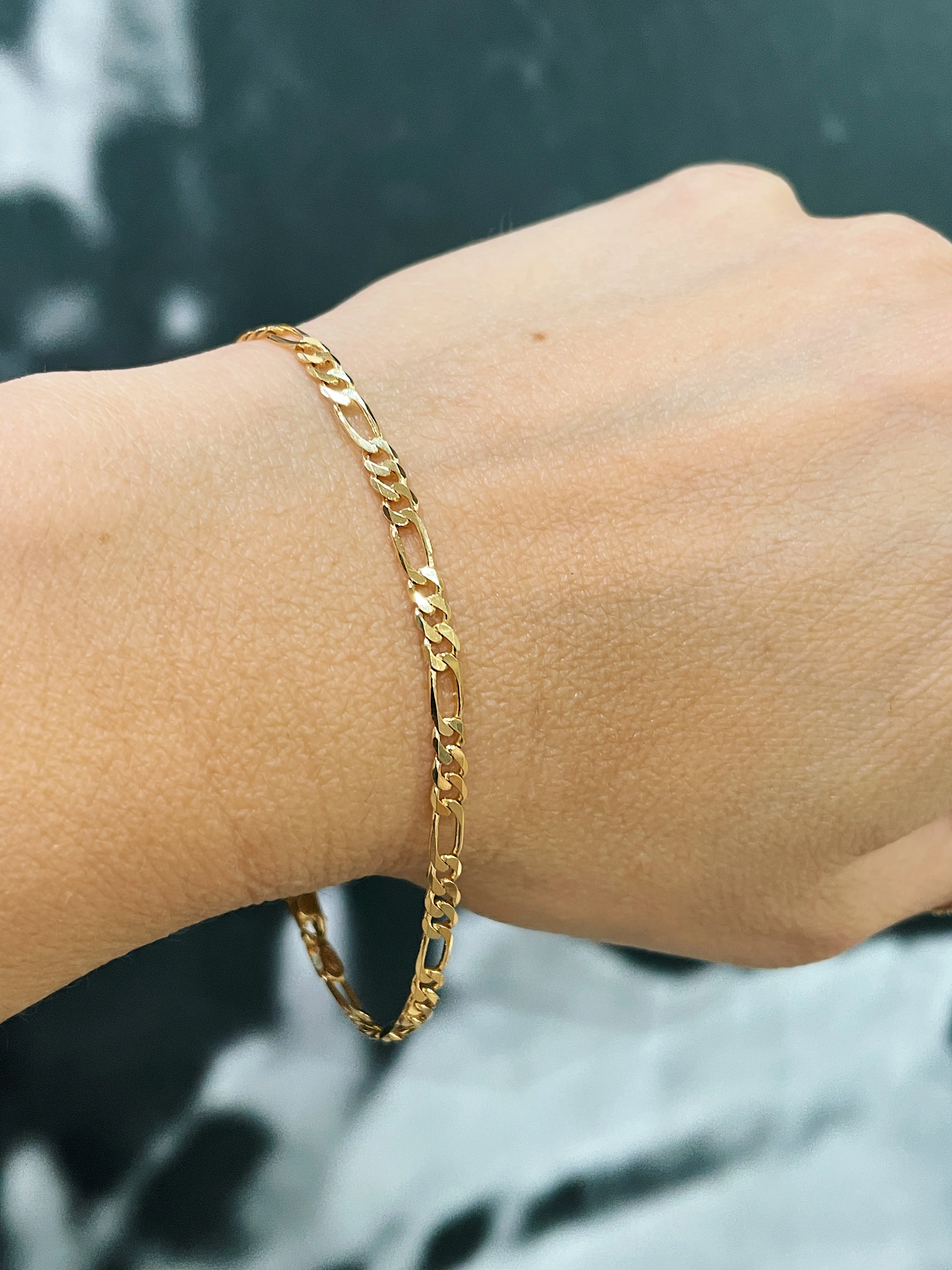 10k Yellow Gold Figaro 7" Bracelet - Image 4