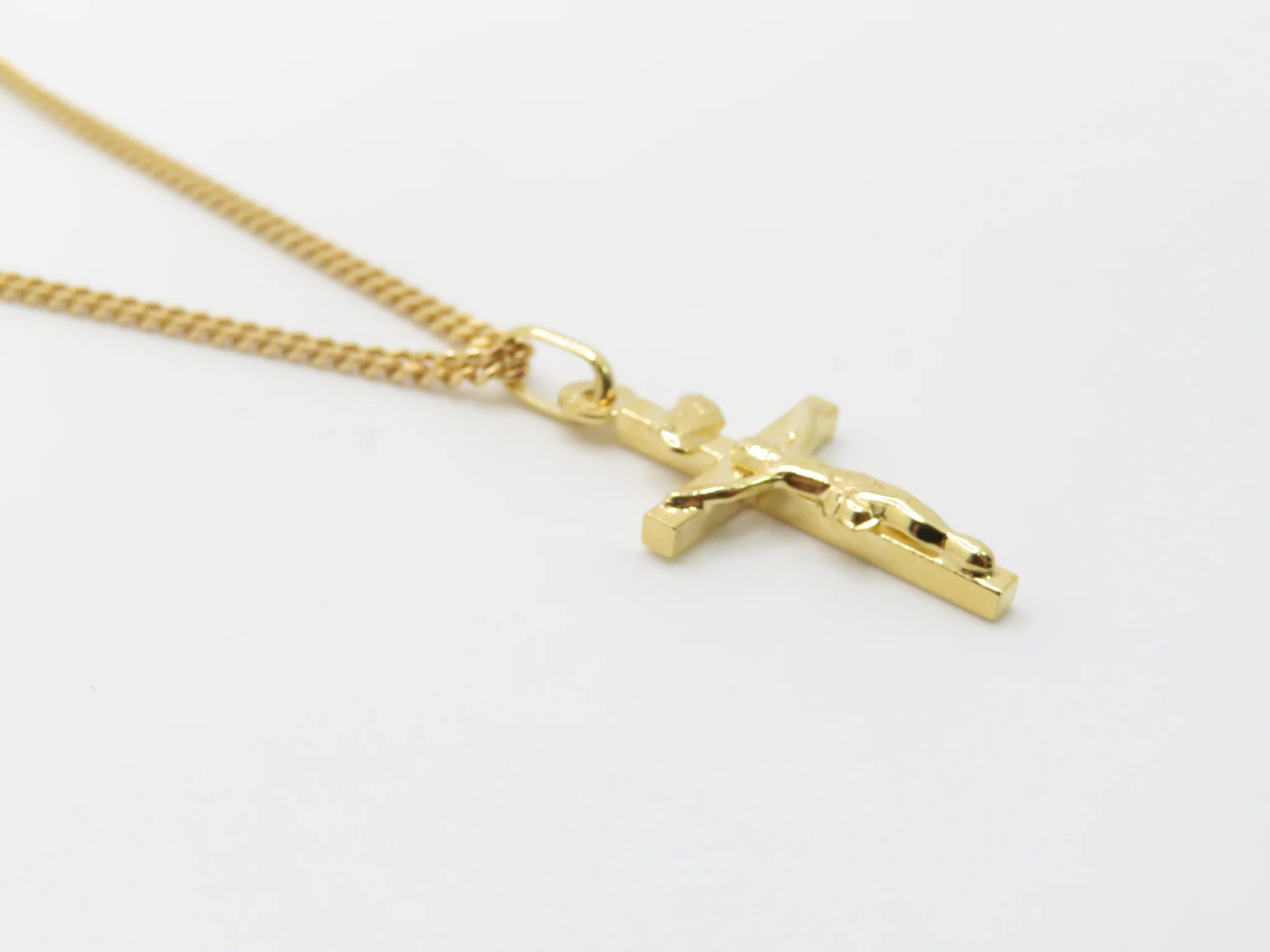 10k Yellow Gold Traditional Squared Crucifix - Image 7