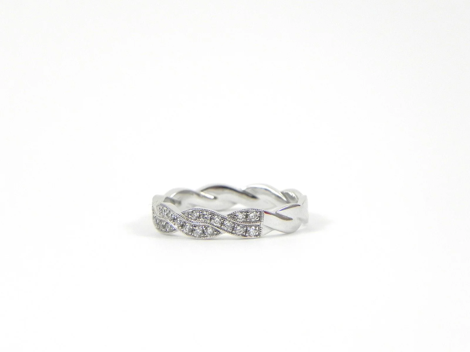 14k White Gold Diamond Twist Band - Image 4