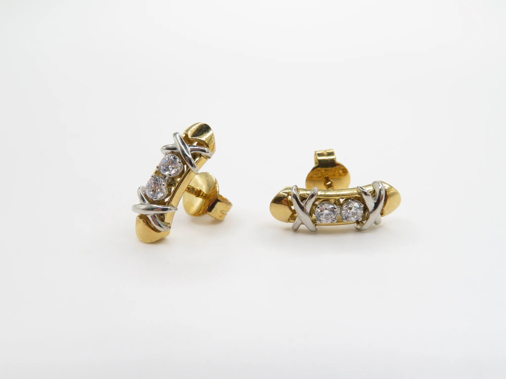 19.25k Two Tone Crossover Earrings - Image 3