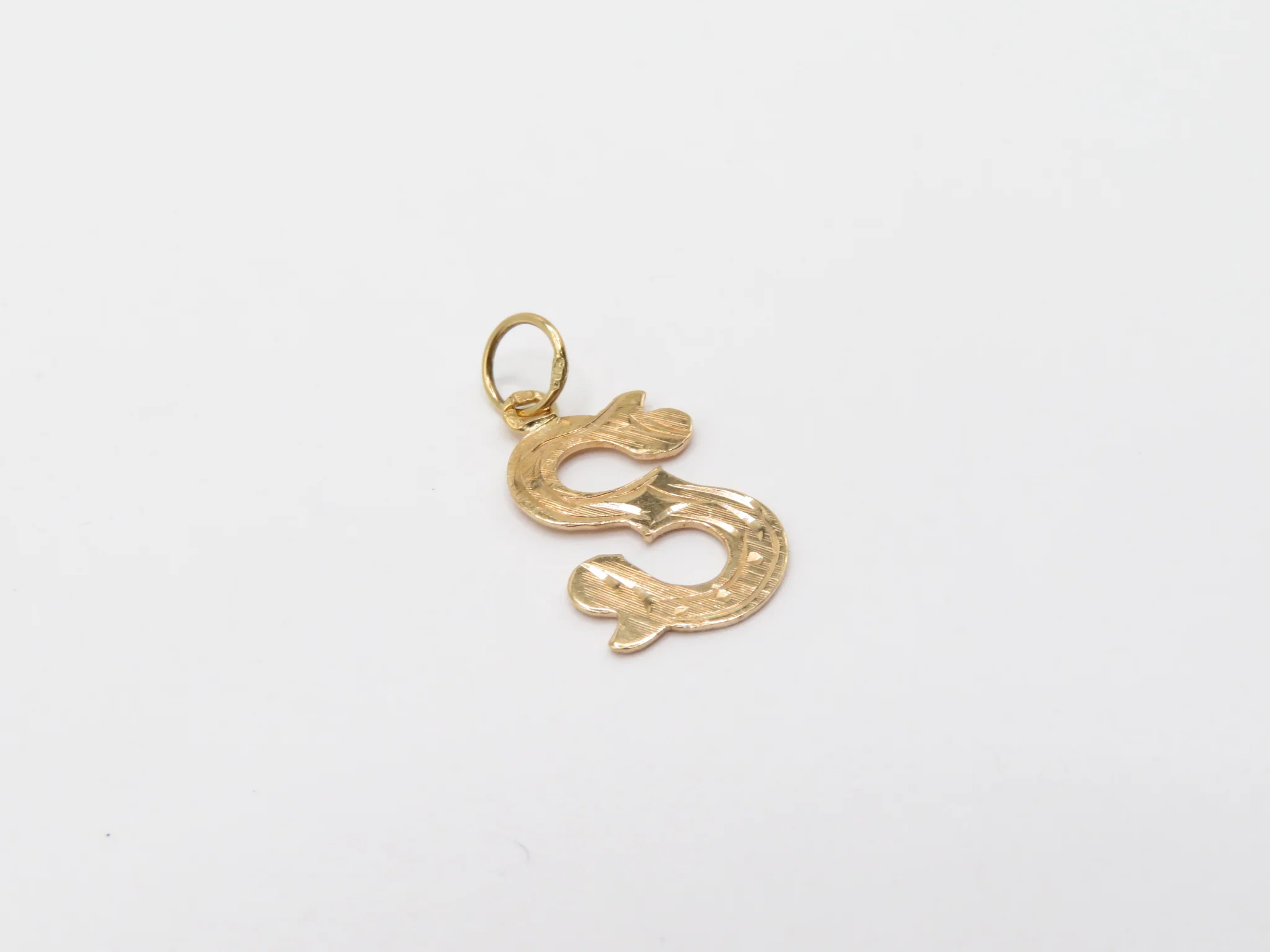 19.25k Yellow Gold Antique Etched Initials - Image 12