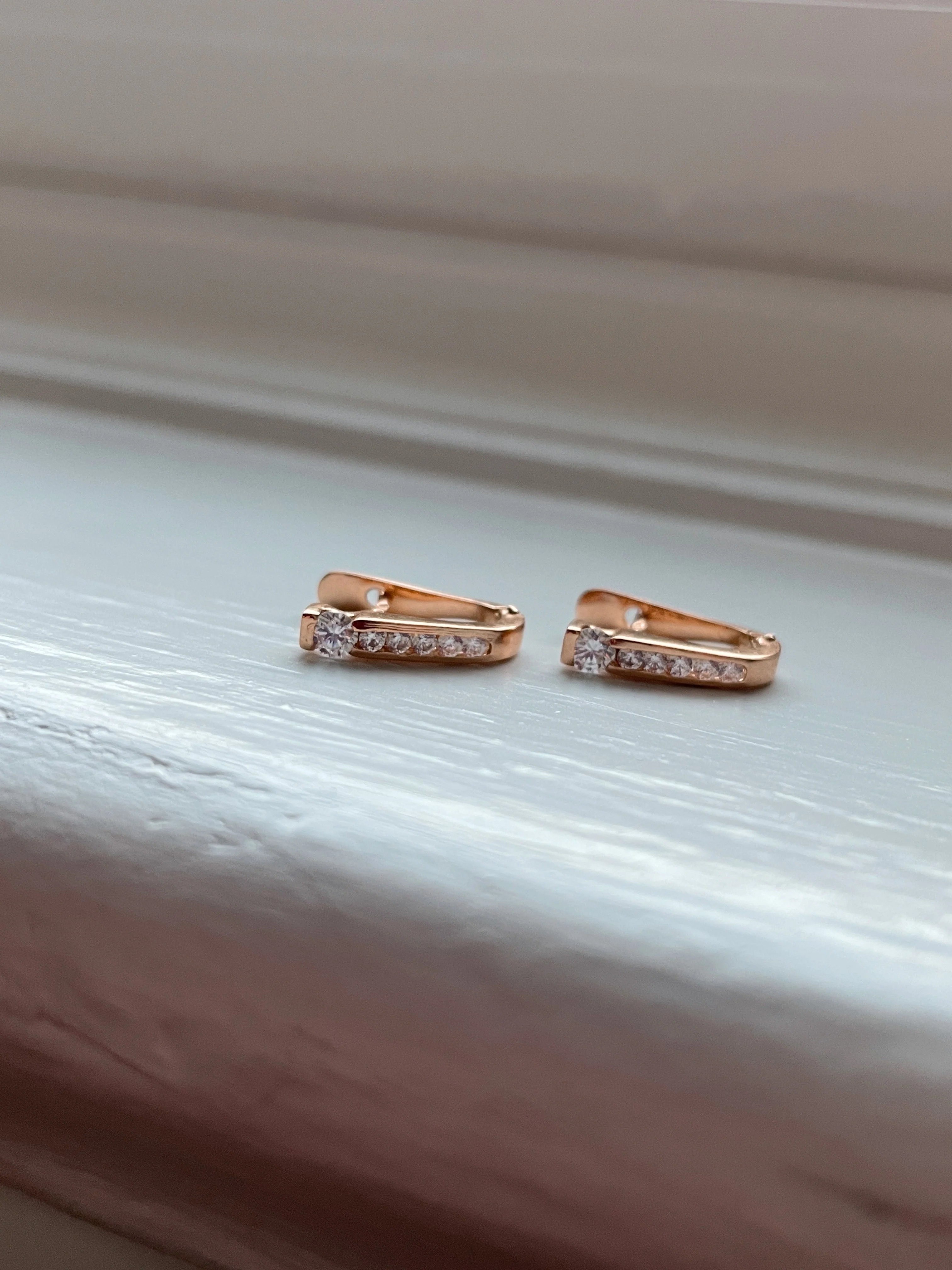 19.25k Yellow Gold Channel Set Earrings - Image 4