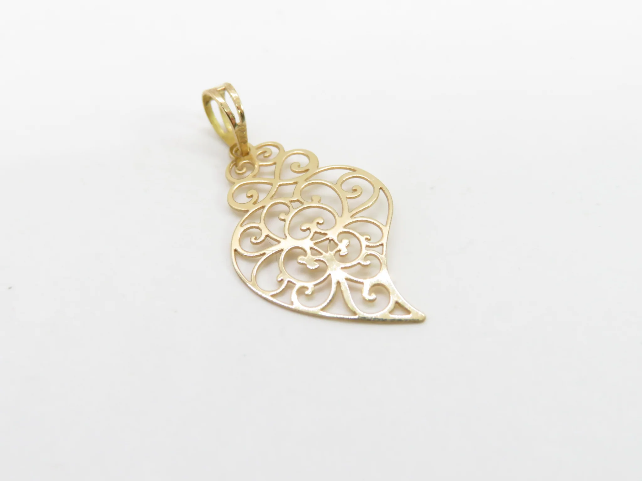 19.25k Yellow Gold Cutout Heart of Viana Charm - Image 5