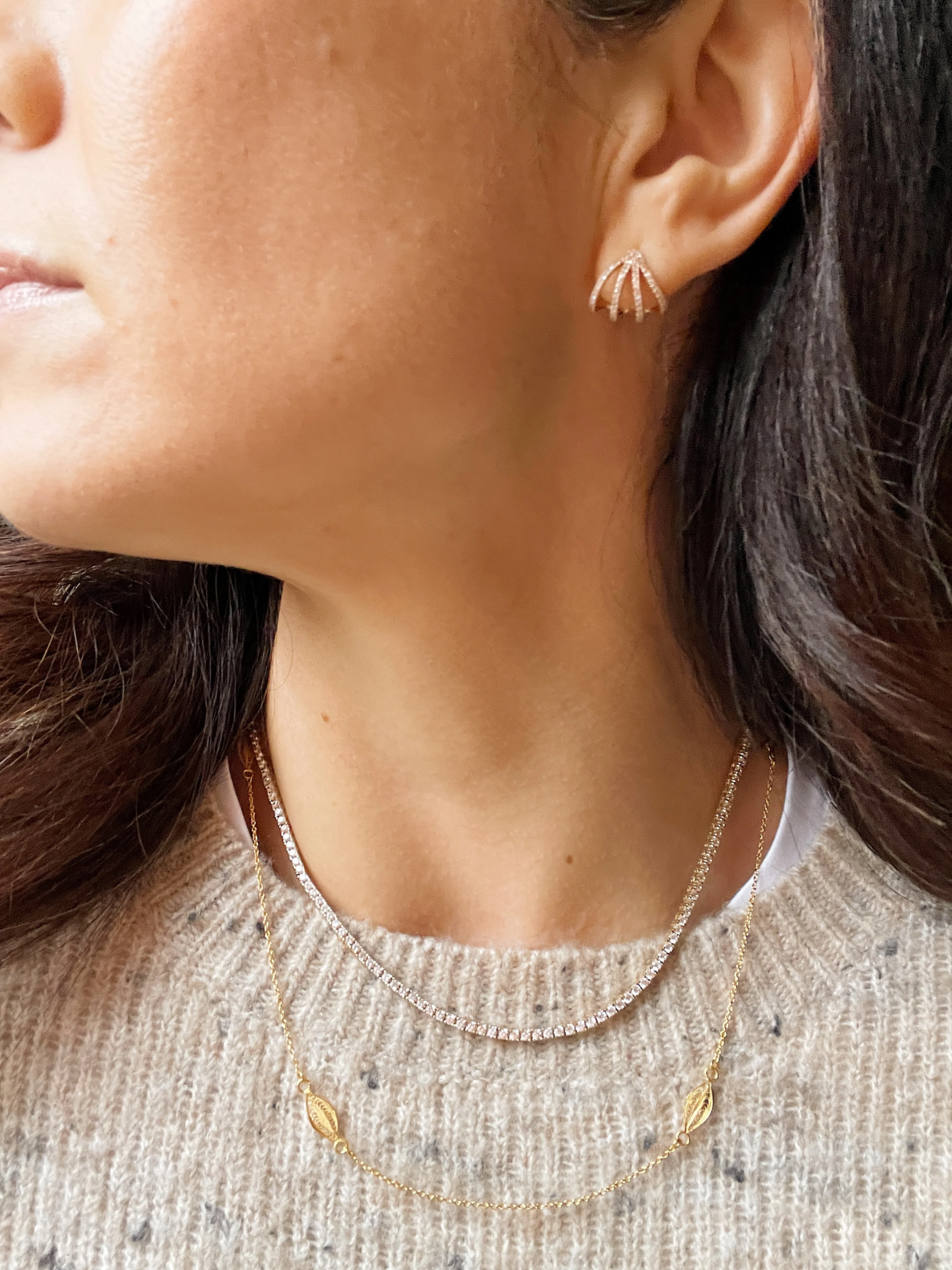 19.25k Yellow Gold Filigree Feather Necklace - Image 3