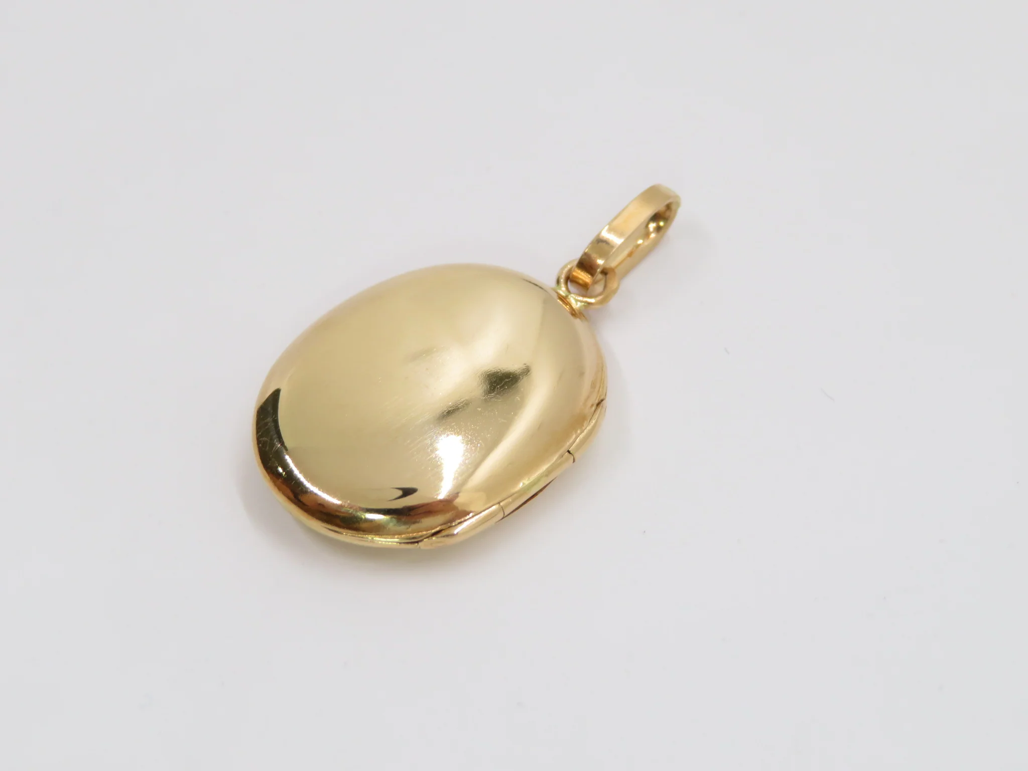 19.25k Yellow Gold Plain Oval Locket - Image 5