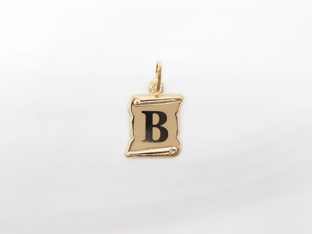19.25k Yellow Gold Scroll Initial Pendant - Image 3