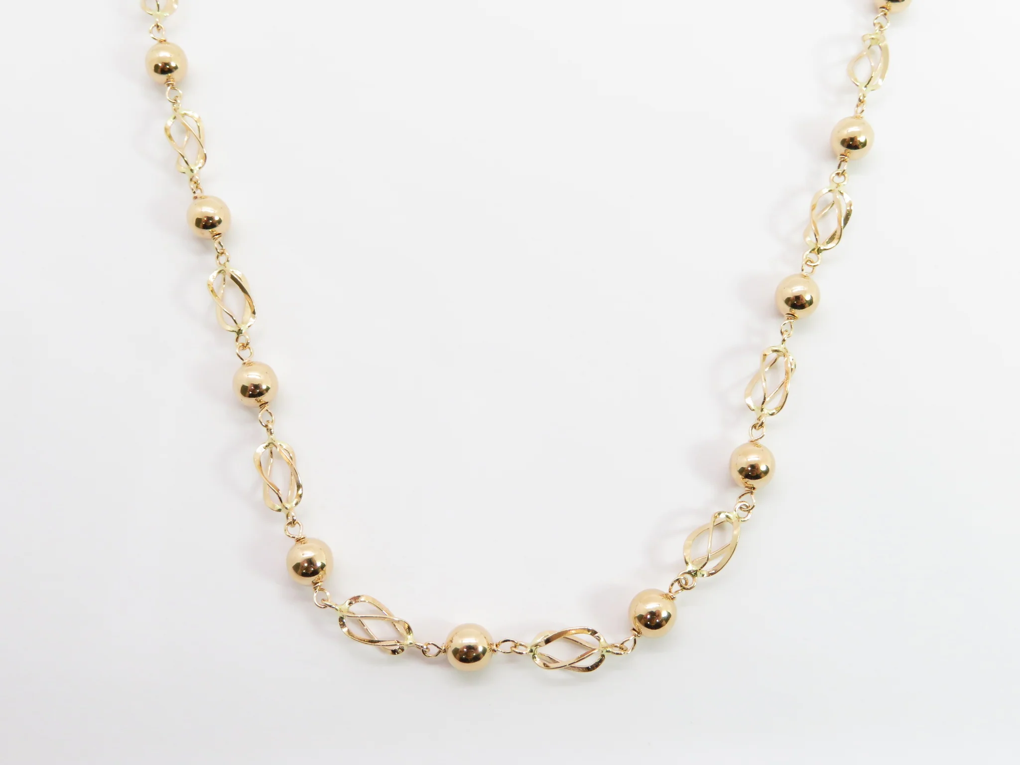 19.25k Yellow Gold Spiral and Ball Necklace