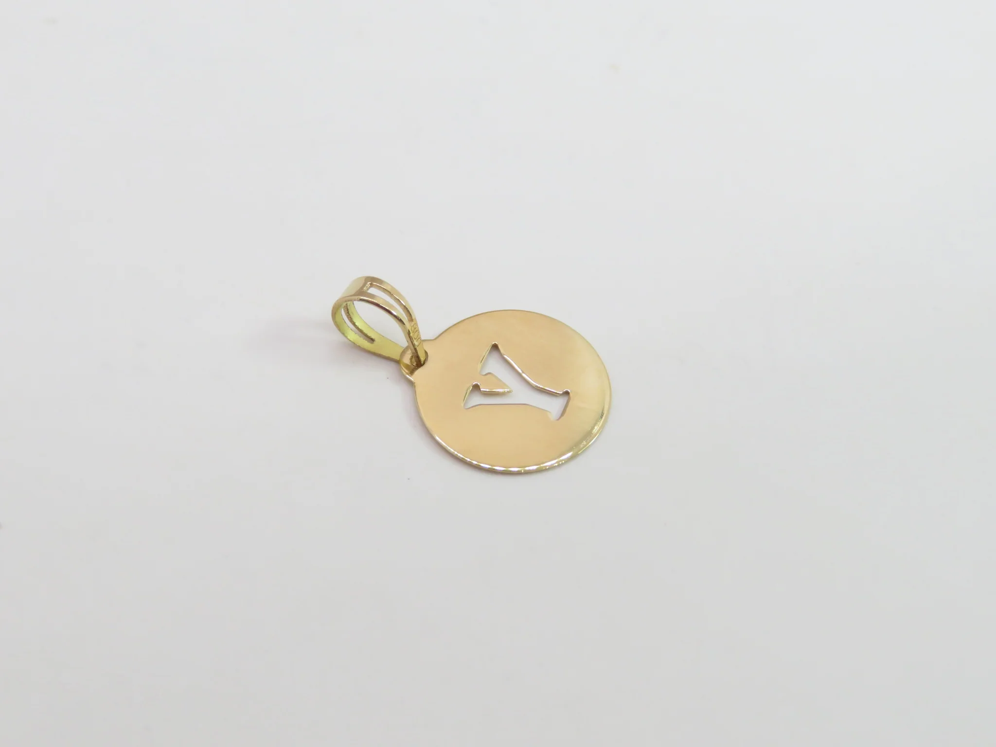 19.25k Yellow Gold Stencil Initial Pendant - Image 17