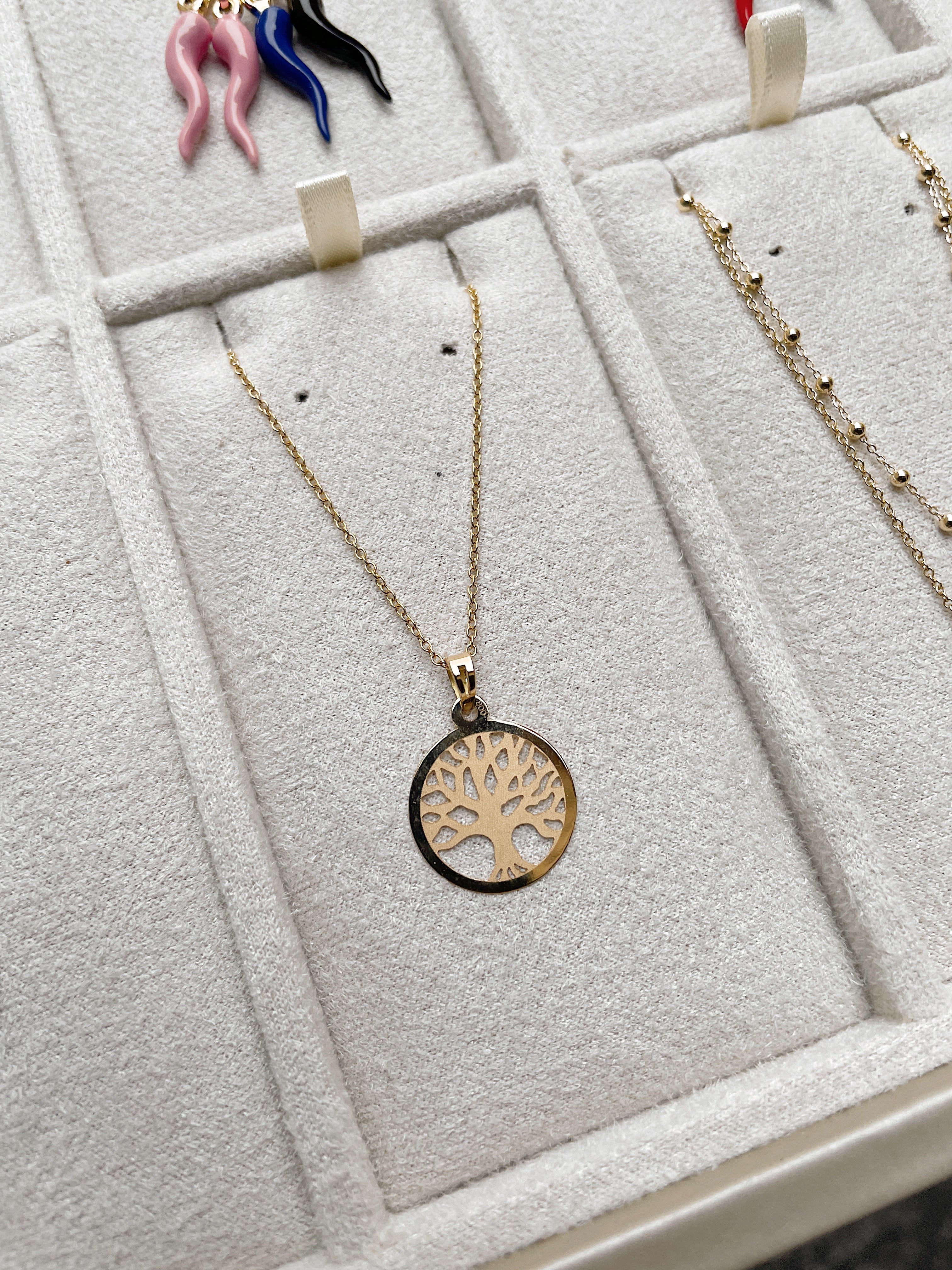 19.25k Yellow Gold Tree of Life Pendant - Image 4