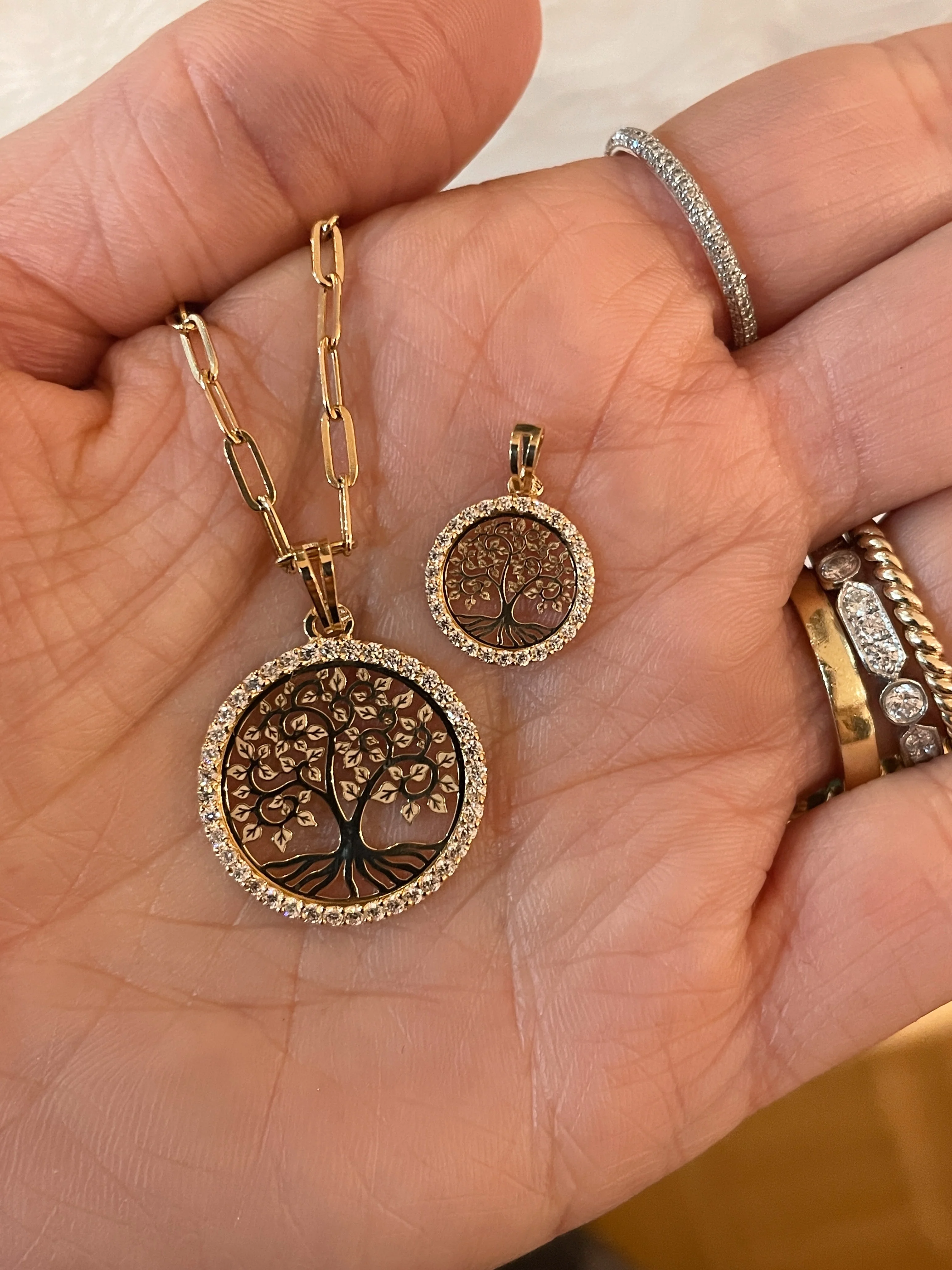 19.25k Yellow Gold Tree of Life Pendant - Image 9