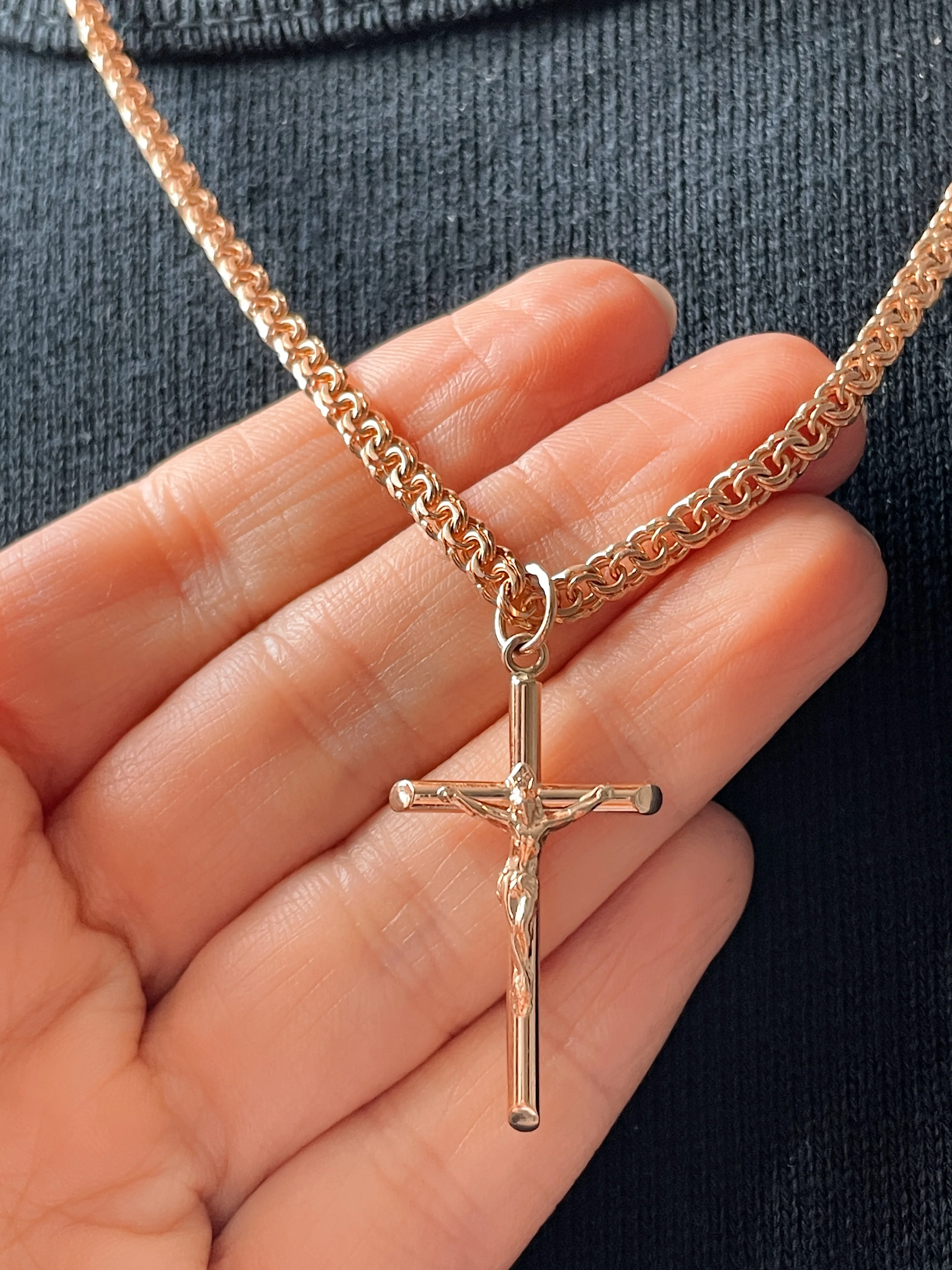 19.25k Yellow Gold Solid Bevelled Crucifix Pendant - Image 2